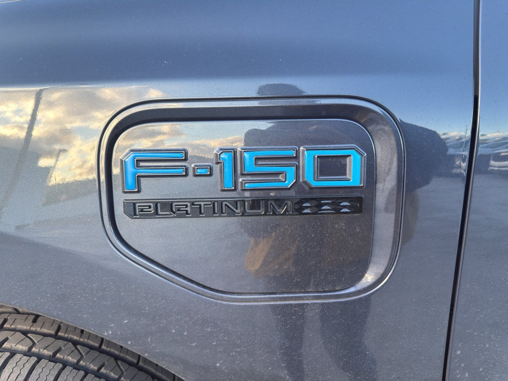 2022 Ford F-150 Lightning Platinum