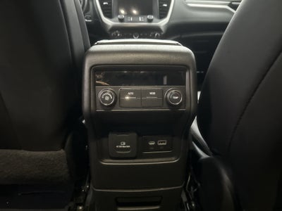 2022 GMC Acadia SLT