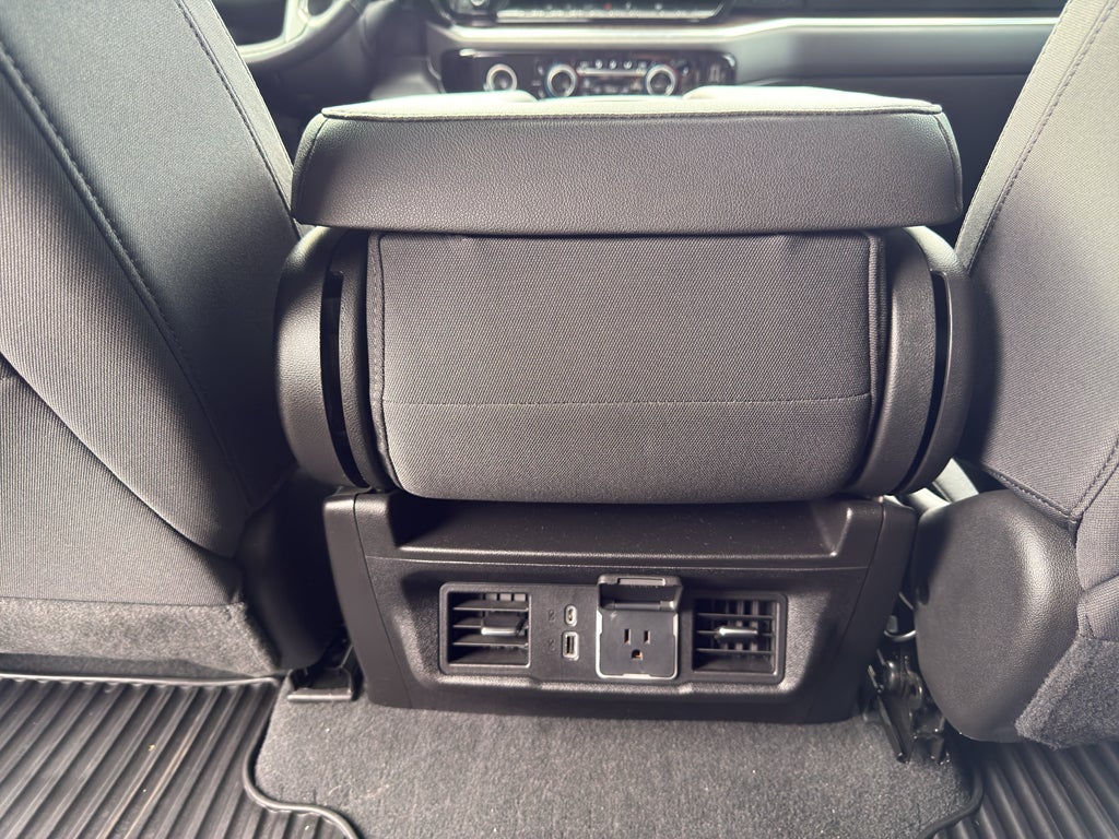 2022 Chevrolet Silverado RST