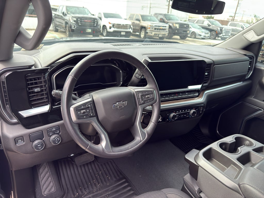 2022 Chevrolet Silverado RST