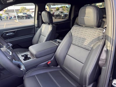 2025 GMC Sierra EV e4WD Crew Cab Max Range Denali