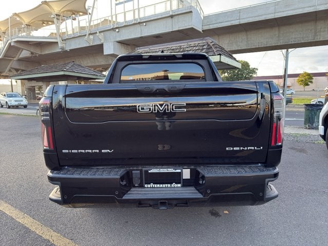 2025 GMC Sierra EV e4WD Crew Cab Max Range Denali