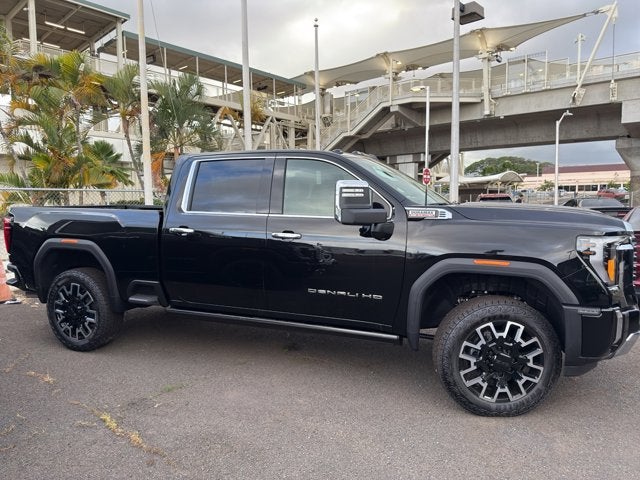 2026 GMC Sierra 2500HD 4WD Crew Cab 159" Denali