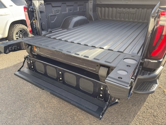 2026 GMC Sierra 2500HD 4WD Crew Cab 159" Denali