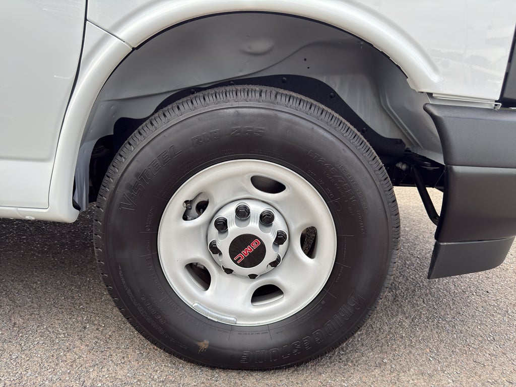 2026 GMC Savana Cargo Van RWD 2500 135"