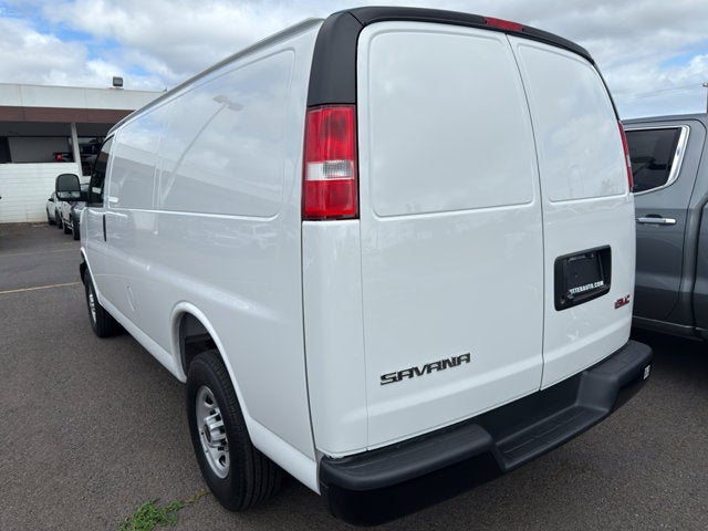 2026 GMC Savana Cargo Van RWD 2500 135"