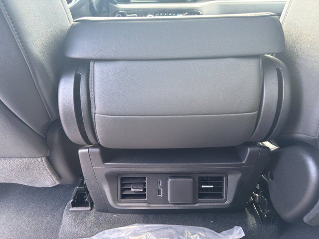 2026 GMC Sierra 1500 2WD Crew Cab 147" SLT