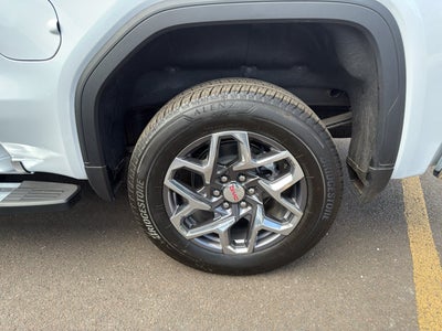 2026 GMC Sierra 1500 2WD Crew Cab 147" SLT