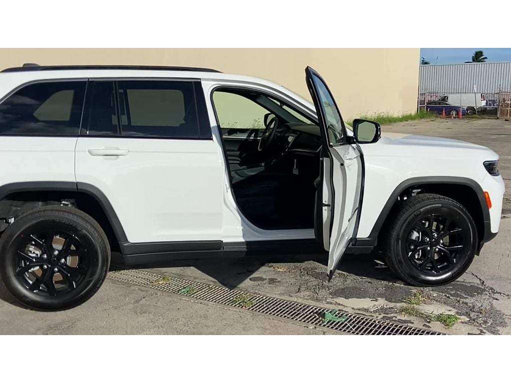 2026 Jeep Grand Cherokee GRAND CHEROKEE LAREDO ALTITUDE 4X2