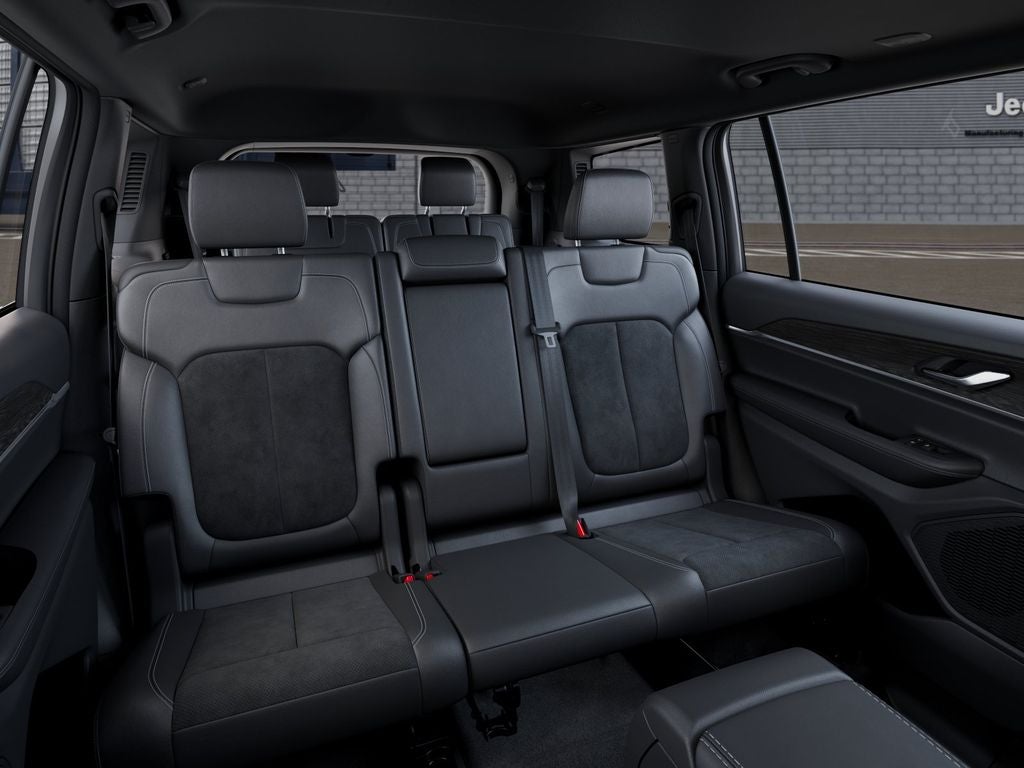 2026 Jeep Grand Cherokee GRAND CHEROKEE L LAREDO ALTITUDE 4X2