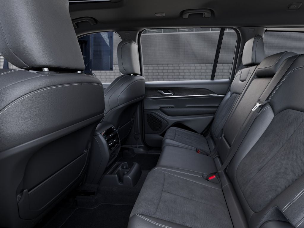 2026 Jeep Grand Cherokee GRAND CHEROKEE L LAREDO ALTITUDE 4X2