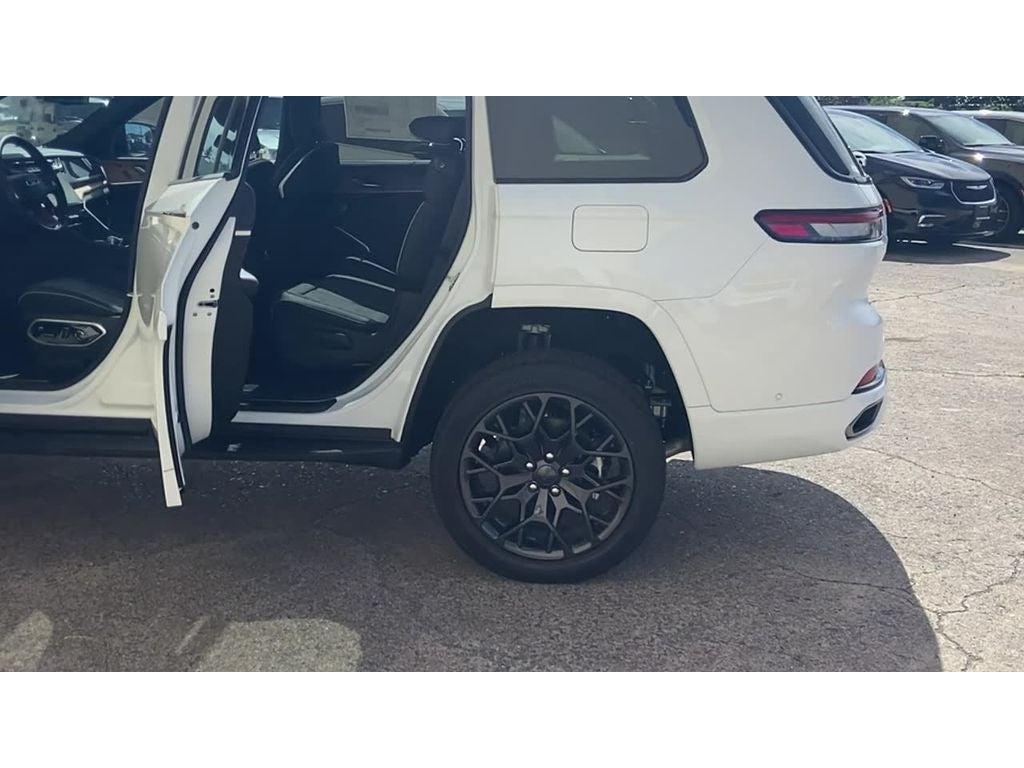 2025 Jeep Grand Cherokee GRAND CHEROKEE L SUMMIT RESERVE 4X4