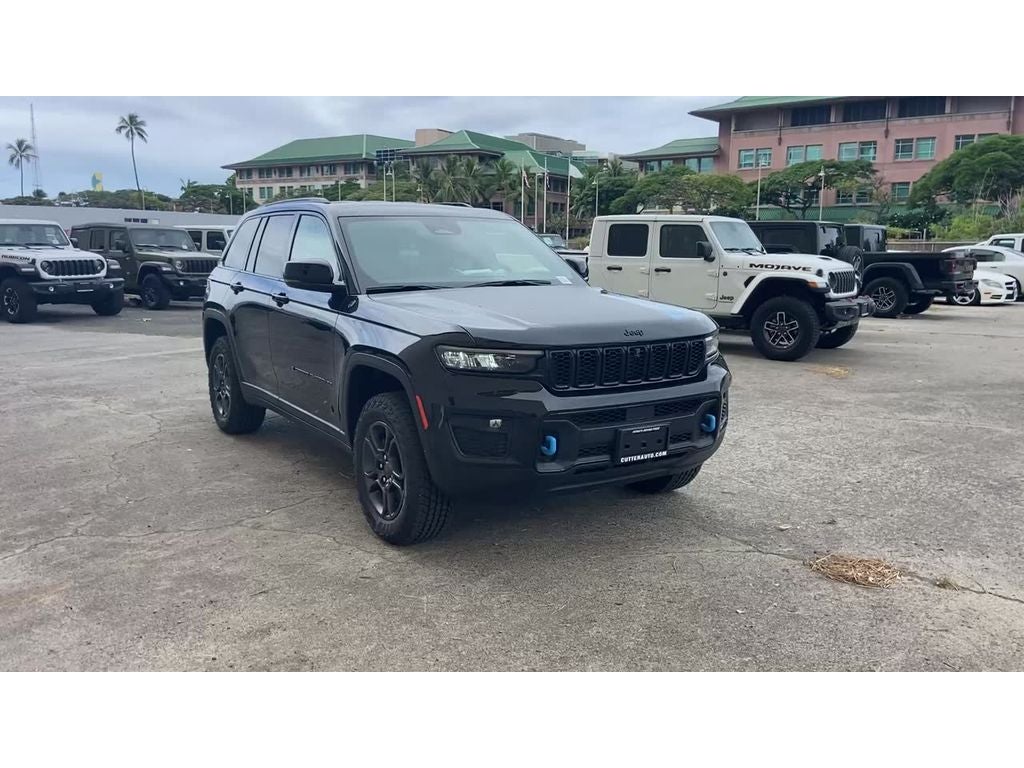 2025 Jeep Grand Cherokee 4xe Trailhawk