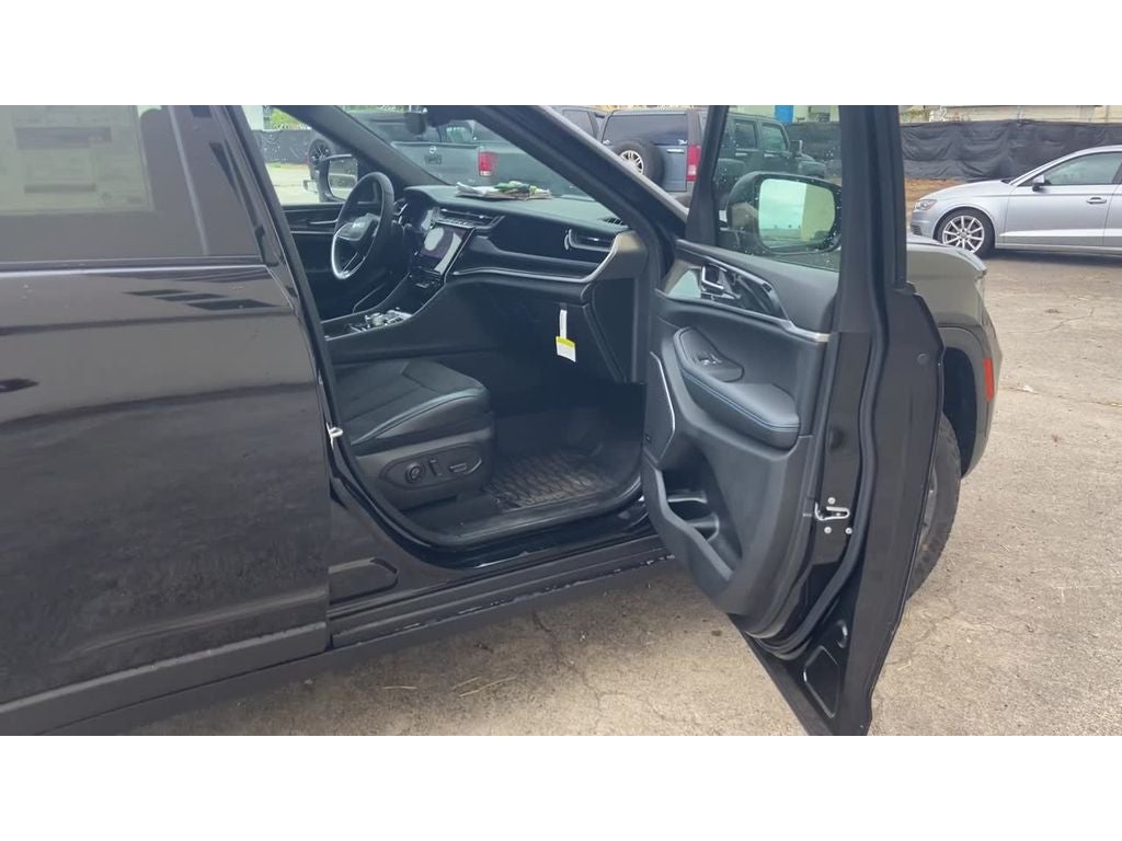 2025 Jeep Grand Cherokee 4xe Trailhawk