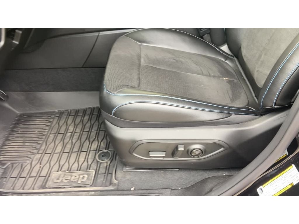 2025 Jeep Grand Cherokee 4xe Trailhawk