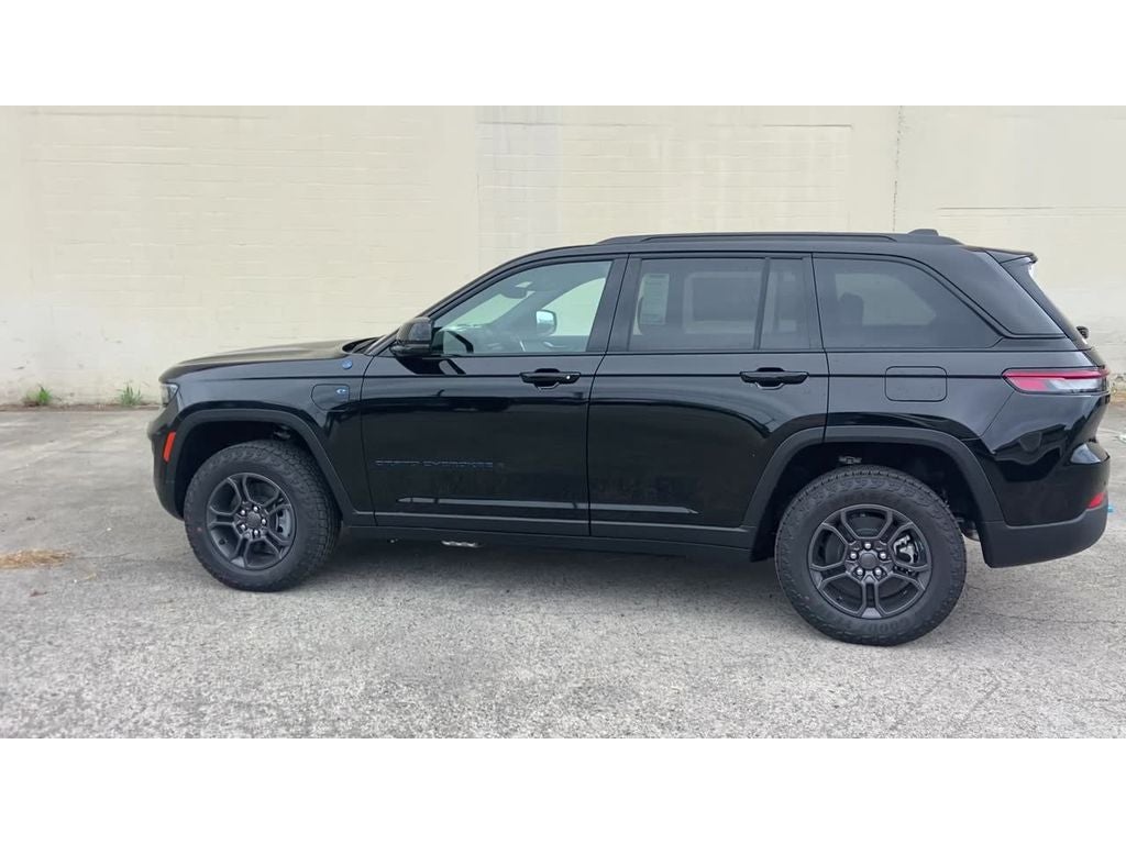 2025 Jeep Grand Cherokee 4xe Trailhawk