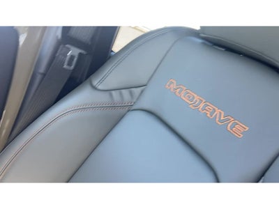 2026 Jeep Gladiator GLADIATOR MOJAVE X 4X4