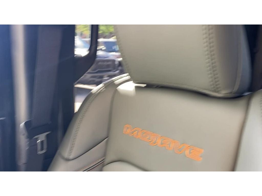 2026 Jeep Gladiator GLADIATOR MOJAVE X 4X4