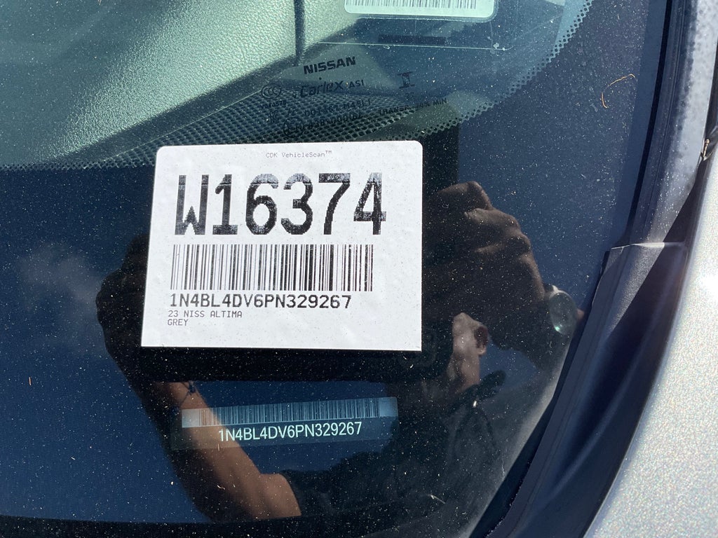 2023 Nissan Altima SV FWD