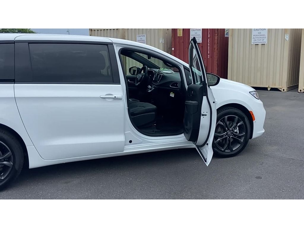 2026 Chrysler Pacifica PACIFICA SELECT