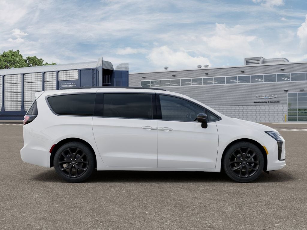 2027 Chrysler Pacifica PACIFICA LIMITED