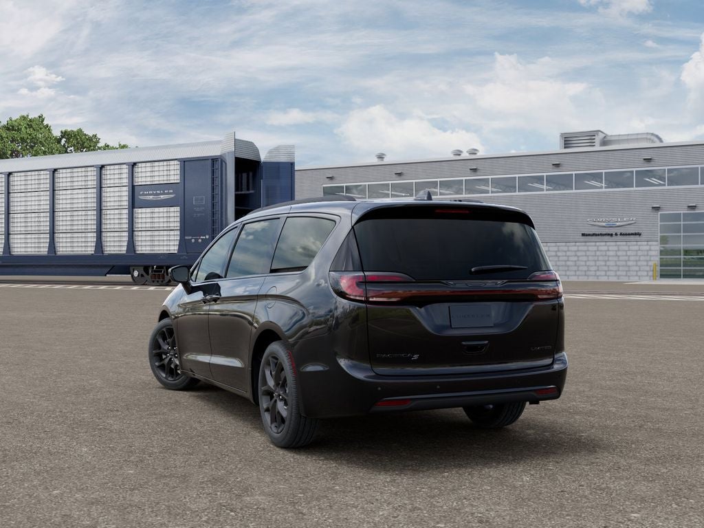 2027 Chrysler Pacifica PACIFICA LIMITED