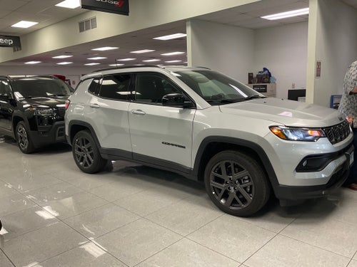 2026 Jeep Compass Latitude Altitude
