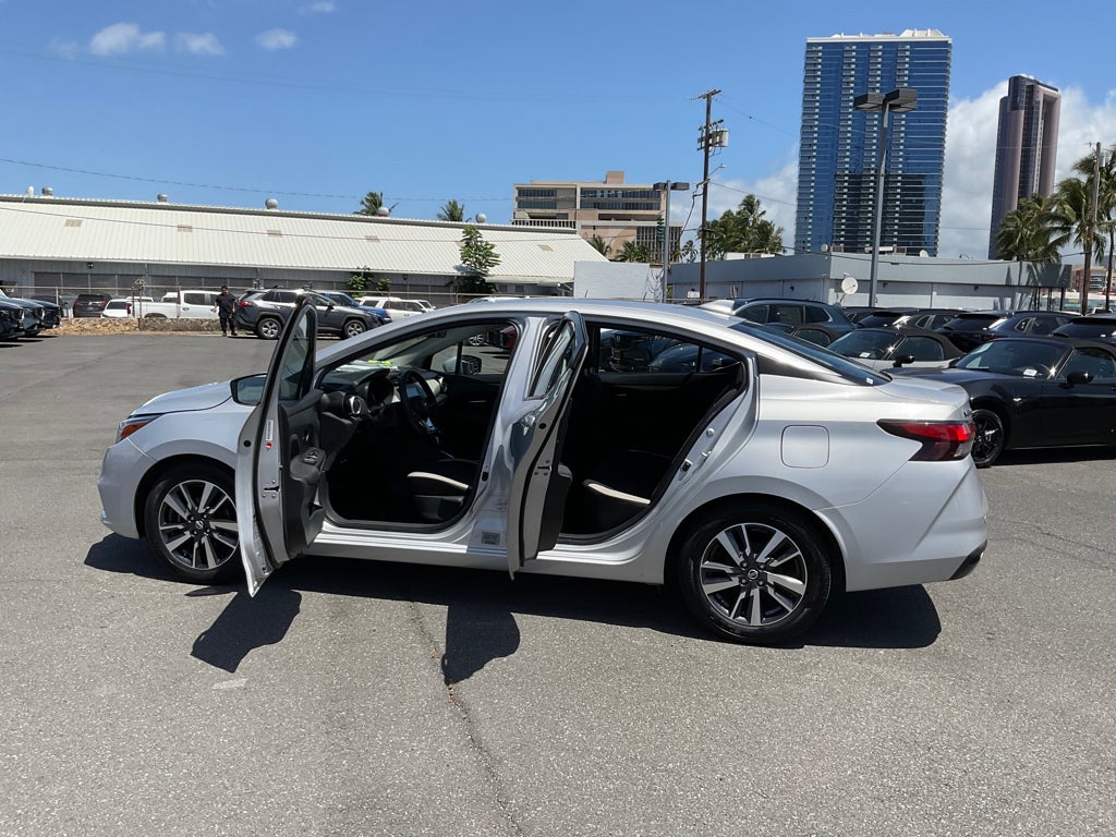 2021 Nissan Versa SV Xtronic CVT