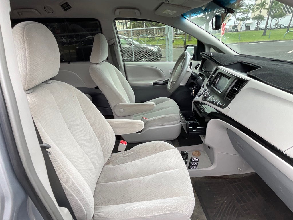 2014 Toyota Sienna Base