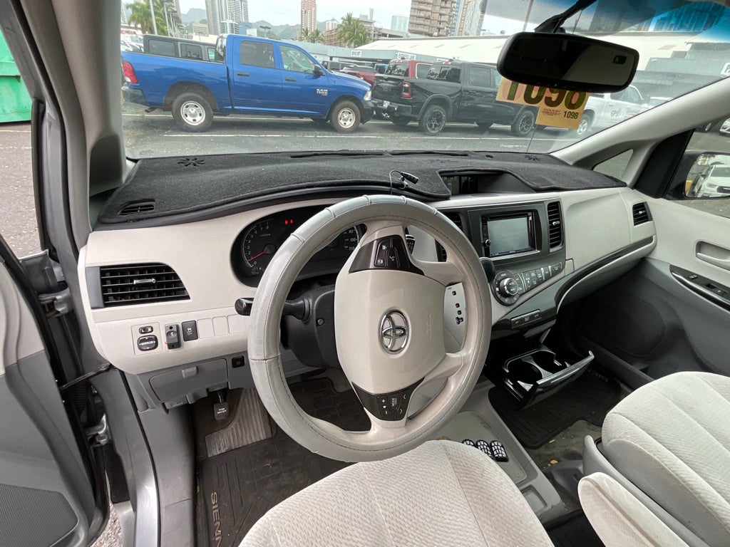 2014 Toyota Sienna Base