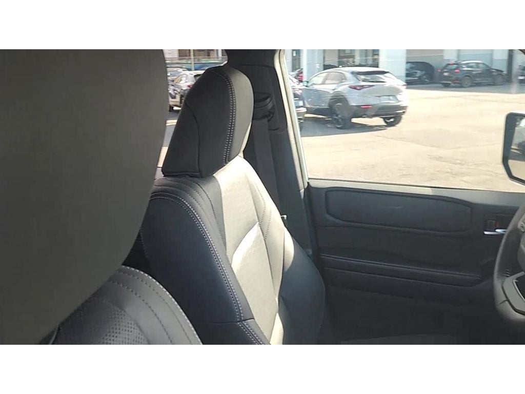 2025 Toyota Land Cruiser 4WD (Natl)