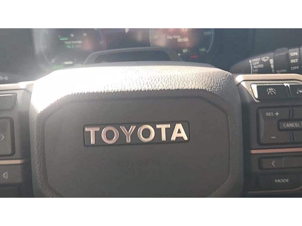 2025 Toyota Land Cruiser 4WD (Natl)