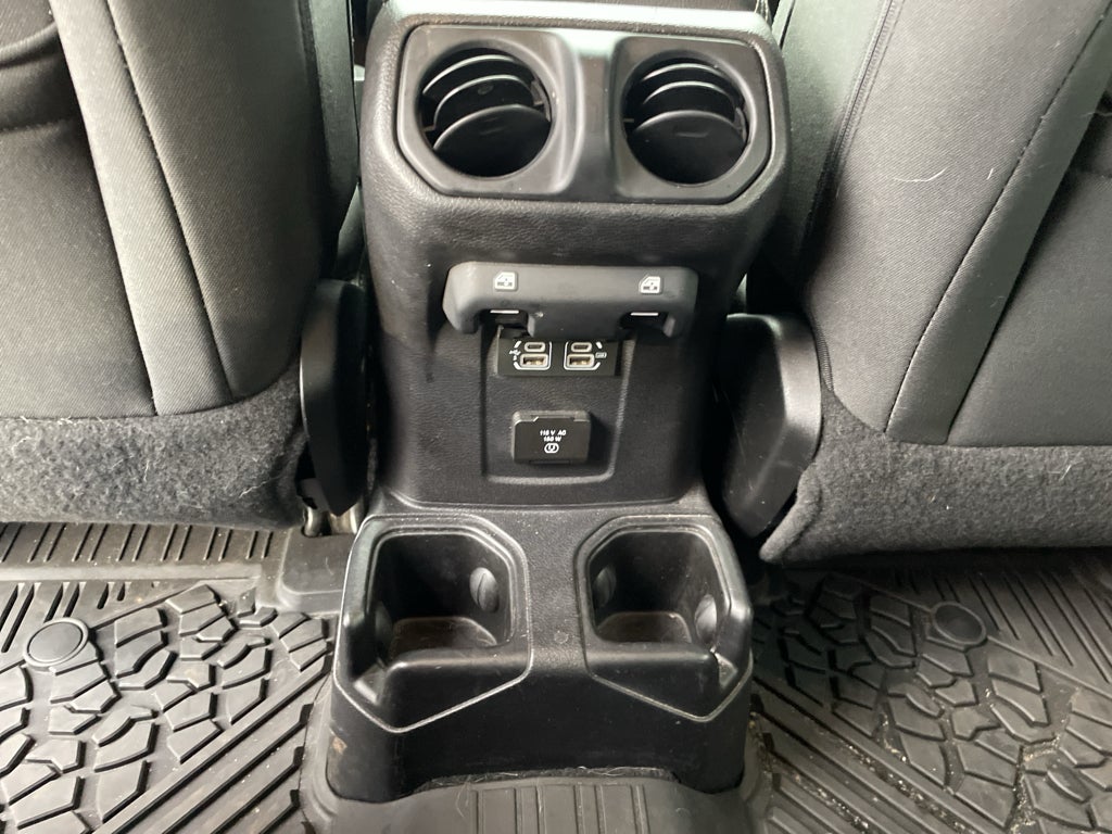 2019 Jeep Wrangler Unlimited Sahara 4x4