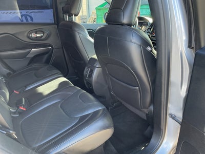 2019 Jeep Cherokee Limited FWD