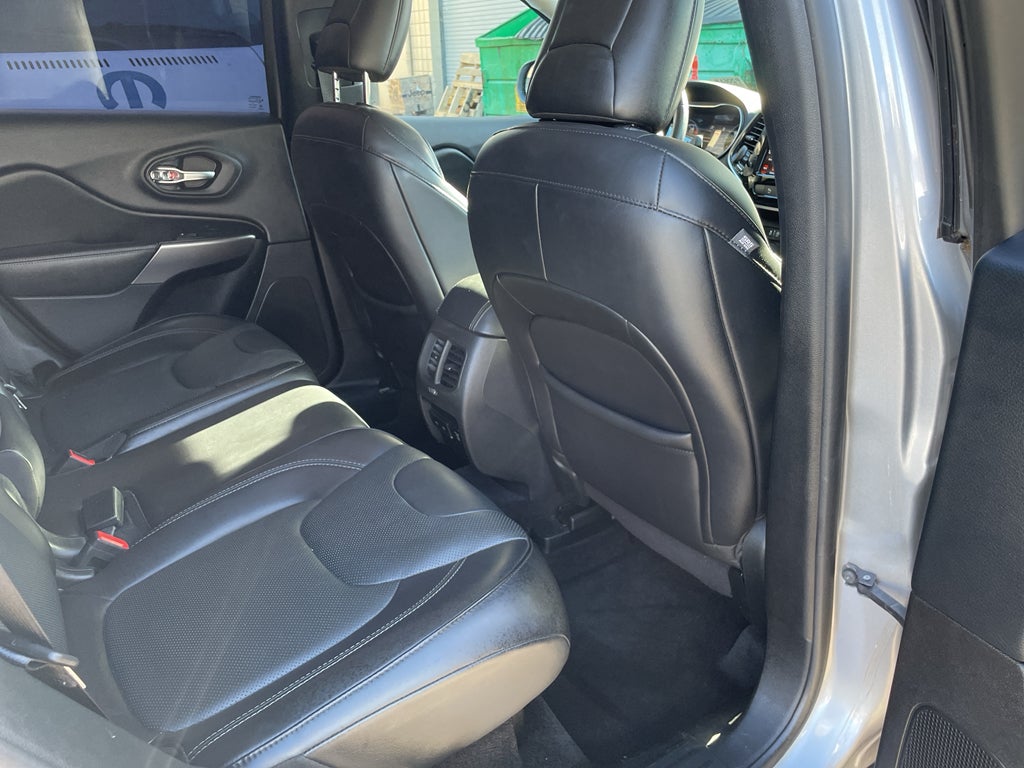2019 Jeep Cherokee Limited FWD