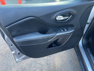 2019 Jeep Cherokee Limited FWD