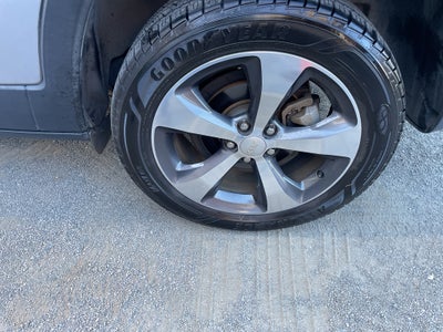2019 Jeep Cherokee Limited FWD