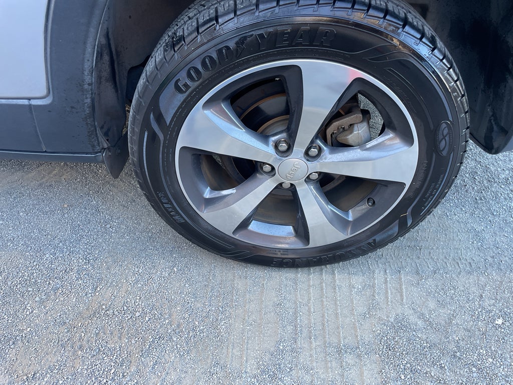 2019 Jeep Cherokee Limited FWD