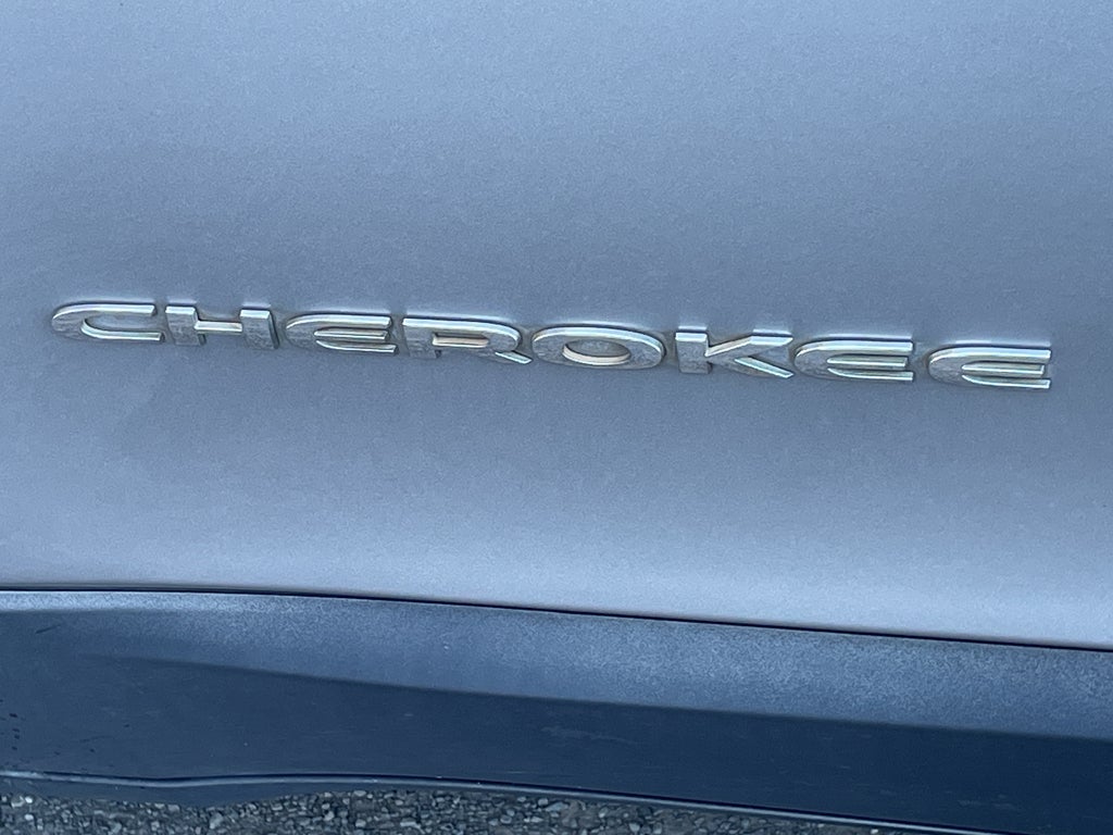 2019 Jeep Cherokee Limited FWD