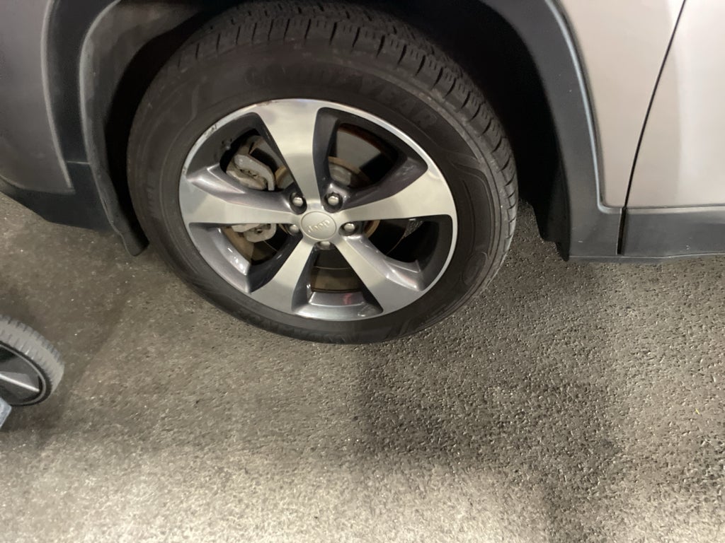 2019 Jeep Cherokee Limited FWD
