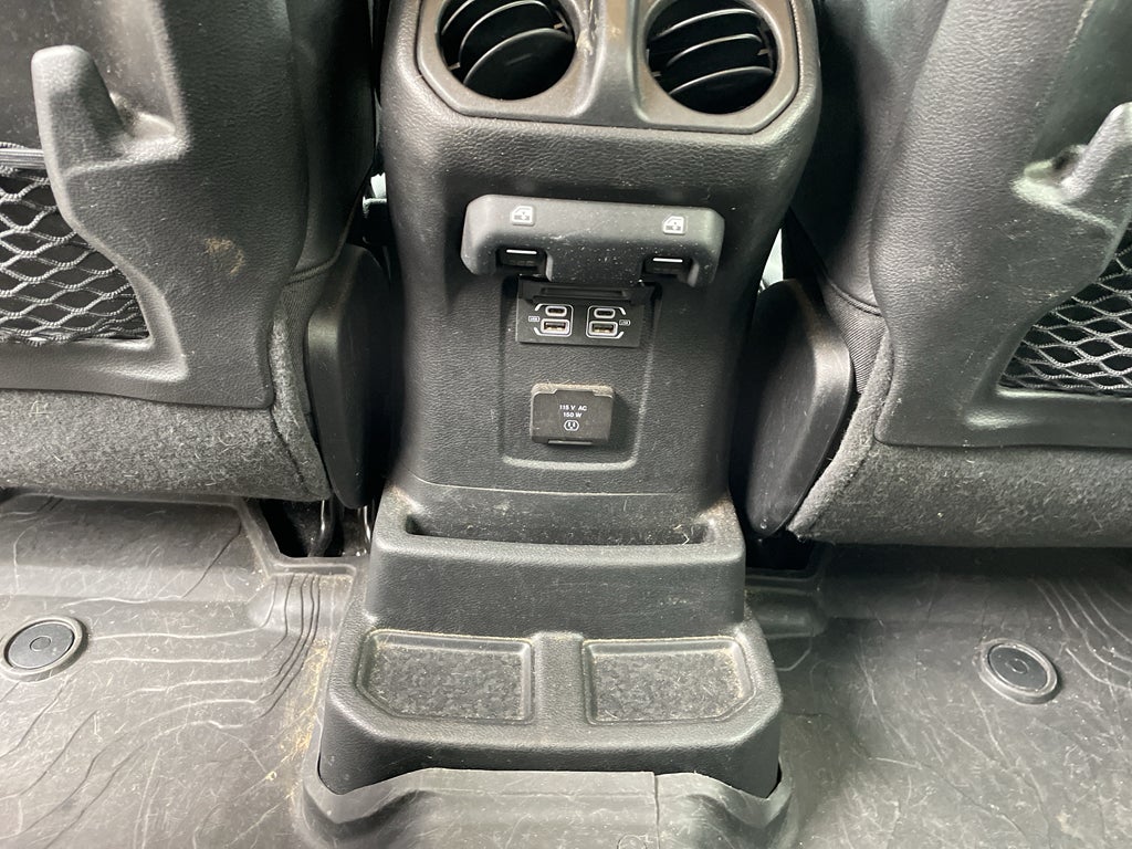 2024 Jeep Wrangler 4-Door Sahara 4x4