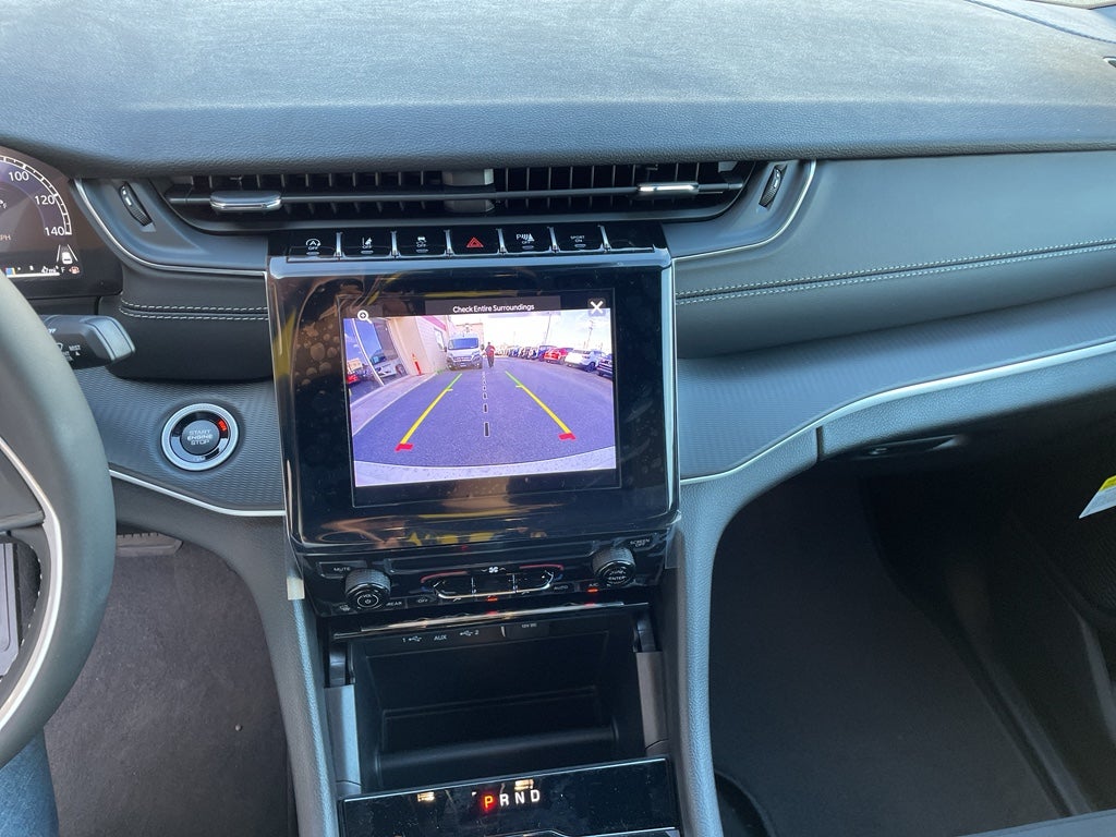 2025 Jeep Grand Cherokee GRAND CHEROKEE L LAREDO X 4X2