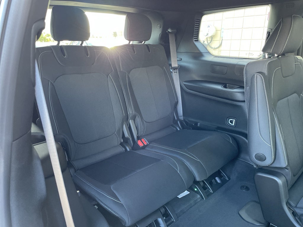 2025 Jeep Grand Cherokee GRAND CHEROKEE L LAREDO X 4X2