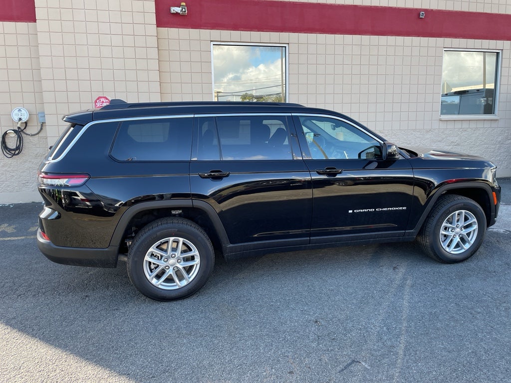 2025 Jeep Grand Cherokee GRAND CHEROKEE L LAREDO X 4X2