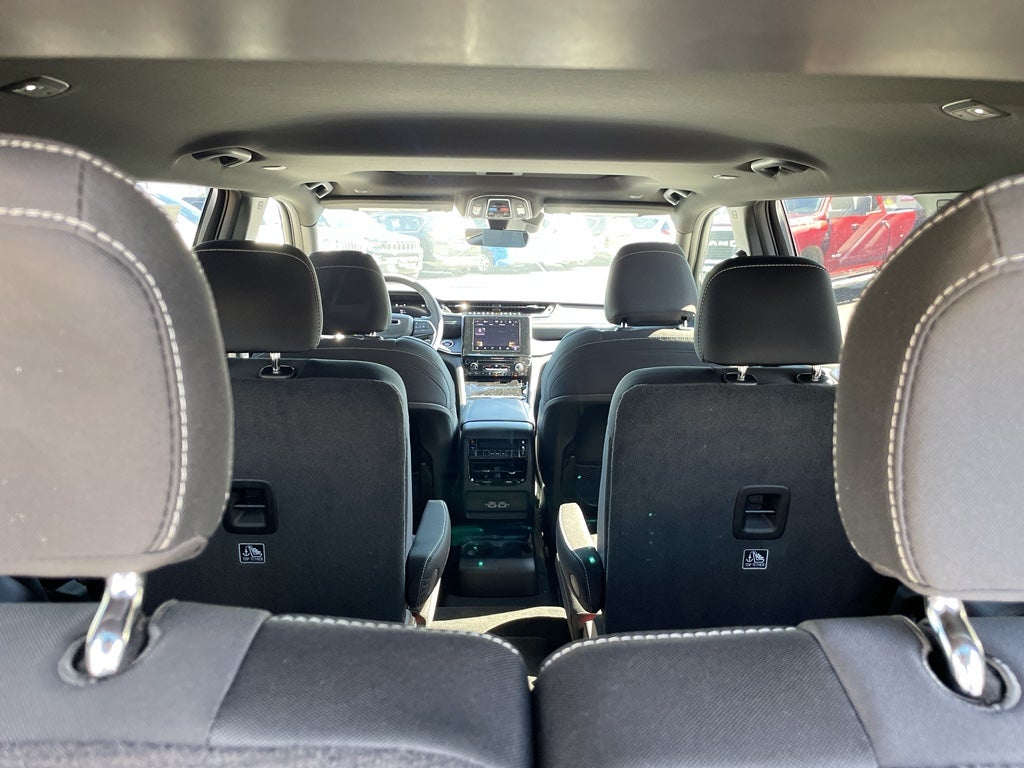 2025 Jeep Grand Cherokee GRAND CHEROKEE L LAREDO X 4X2