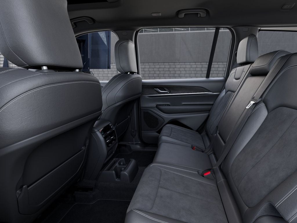 2026 Jeep Grand Cherokee GRAND CHEROKEE L LAREDO ALTITUDE 4X2