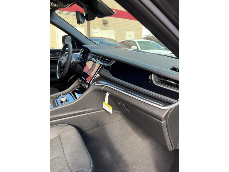 2025 Jeep Grand Cherokee 4xe Trailhawk