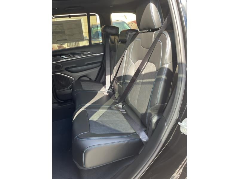 2025 Jeep Grand Cherokee 4xe Trailhawk