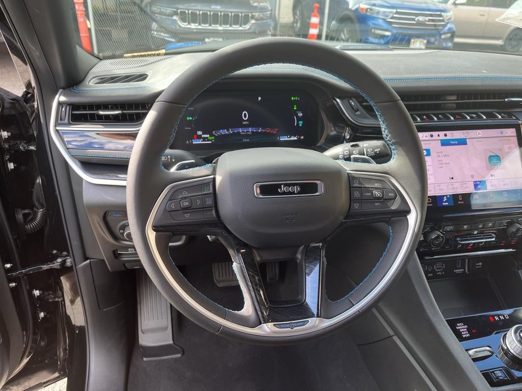 2025 Jeep Grand Cherokee 4xe Trailhawk