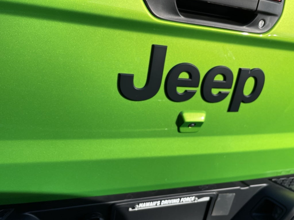 2026 Jeep Gladiator GLADIATOR SAHARA 4X4